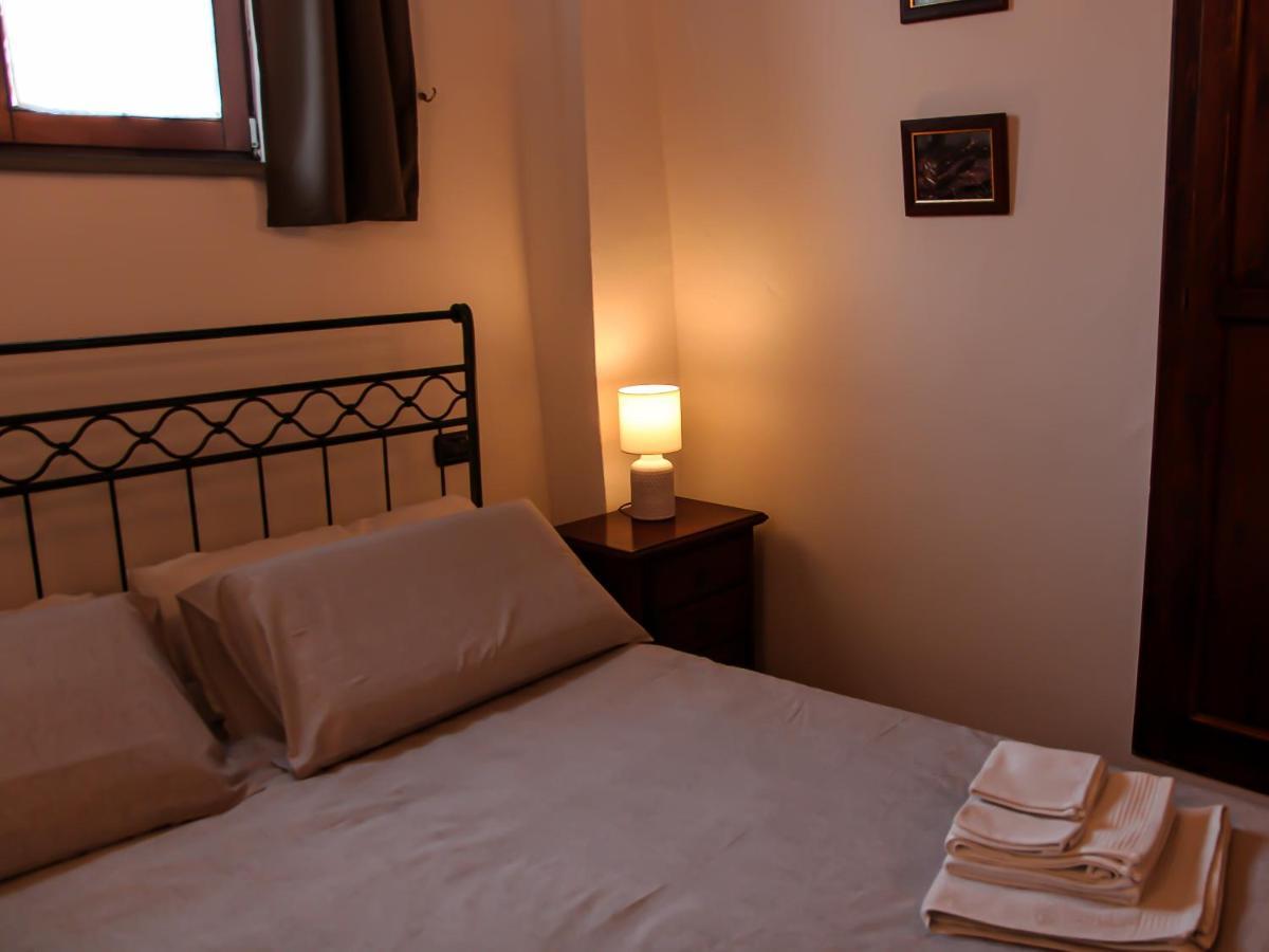 Casa Armanni - La Tua Casa Di Pietra Apartment Gubbio Exterior photo