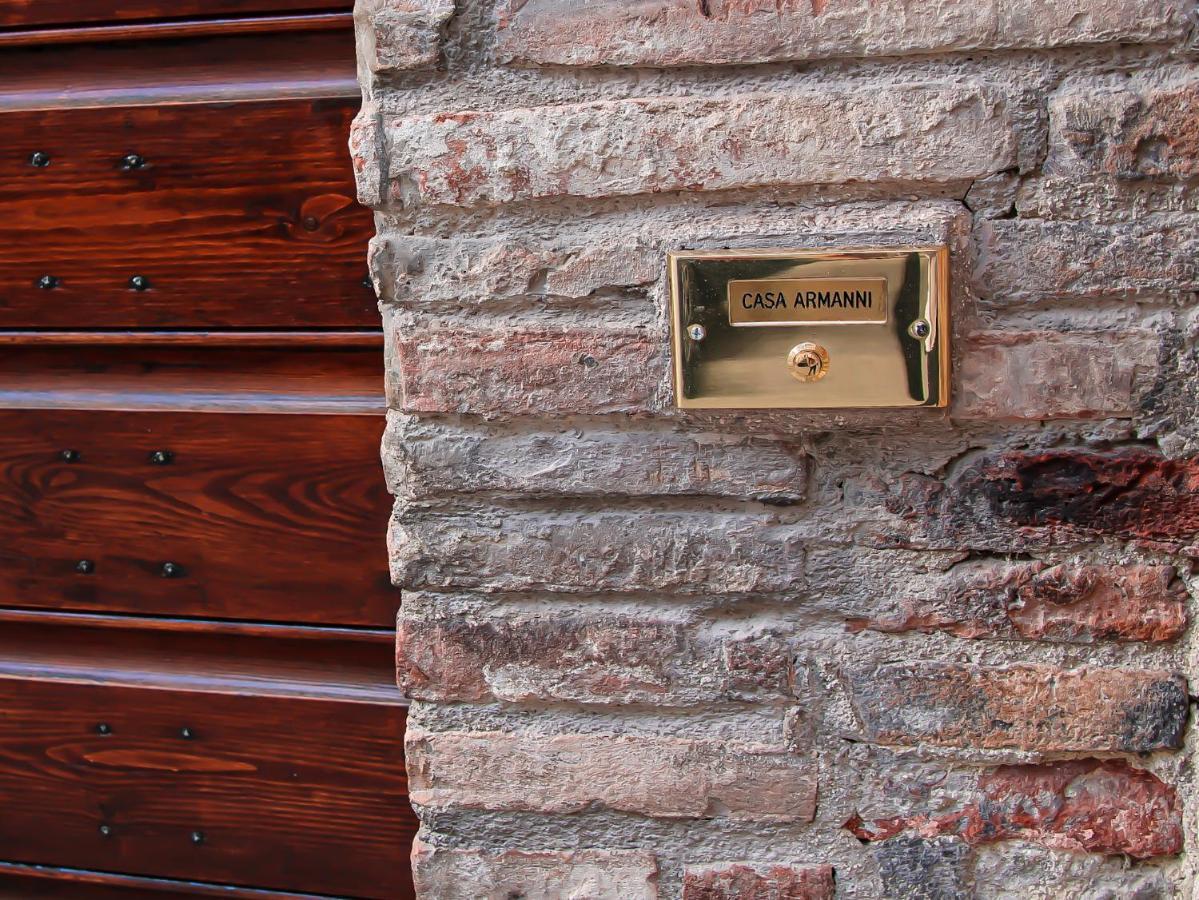 Casa Armanni - La Tua Casa Di Pietra Apartment Gubbio Exterior photo